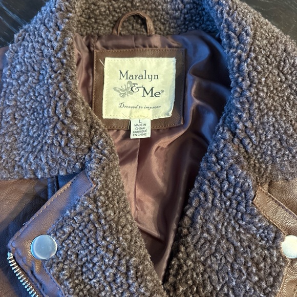 Maralyn & Me Brown Aviator Moto Jacket Faux Leather Shearling Sz Large - Picture 7 of 13